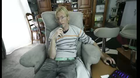 Snapshot of 00jeff31 chatting on May 18, 2026, 2:45 pm jeff online show from May 18, 2026, 2:45 pm
