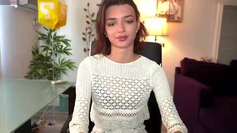 Snapshot of 0_perfect_imperfection_0 chatting on May 12, 2026, 10:18 pm Olivia online show from May 12, 2026, 10:18 pm
