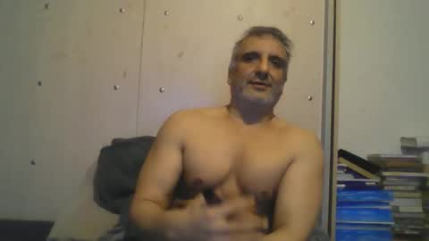 Snapshot of 0luvmonkey chatting on September 20, 2025, 8:21 pm 0luvmonkey online show from September 20, 2025, 8:21 pm