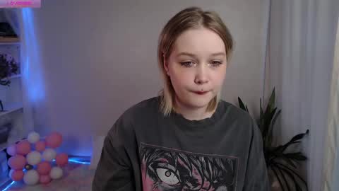 Snapshot of 0uralexa chatting on December 17, 2024, 10:01 am Alexa online show from December 17, 2024, 10:01 am