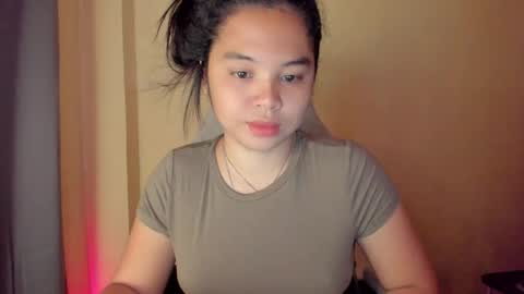 Snapshot of 0wwlo0k chatting on December 16, 2025, 4:39 am 0wwlo0k online show from December 16, 2025, 4:39 am