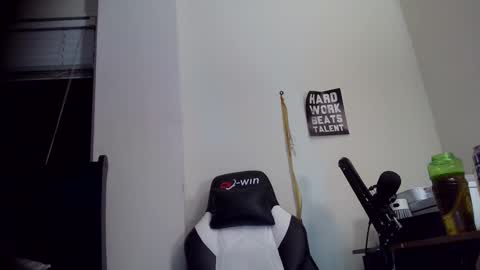 Snapshot of 11inchtattedtrinibad chatting on February 25, 2025, 12:14 am 11inchtattedtrinibad online show from February 25, 2025, 12:14 am