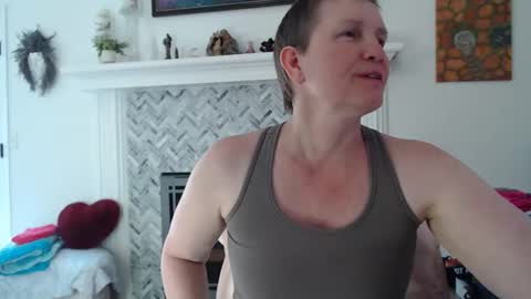 Snapshot of 11willowandjohn11 chatting on May 13, 2026, 6:27 pm Aurora Willows online show from May 13, 2026, 6:27 pm