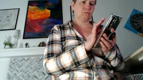 Snapshot of 11willowandjohn11 chatting on June 11, 2026, 12:32 am Aurora Willows online show from June 11, 2026, 12:32 am