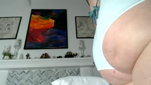 Snapshot of 11willowandjohn11 chatting on June 14, 2026, 2:24 am Aurora Willows online show from June 14, 2026, 2:24 am