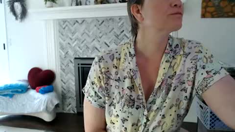 Snapshot of 11willowandjohn11 chatting on June 18, 2026, 8:02 pm Aurora Willows online show from June 18, 2026, 8:02 pm
