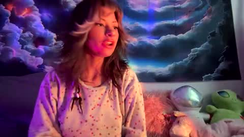 Snapshot of 123bakxbee chatting on April 10, 2026, 12:54 pm BakxBee online show from April 10, 2026, 12:54 pm