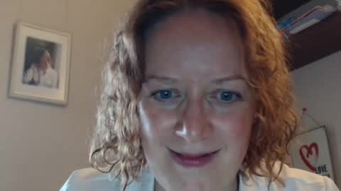 Snapshot of 12ennie chatting on October 2, 2025, 7:37 am 12ennie online show from October 2, 2025, 7:37 am