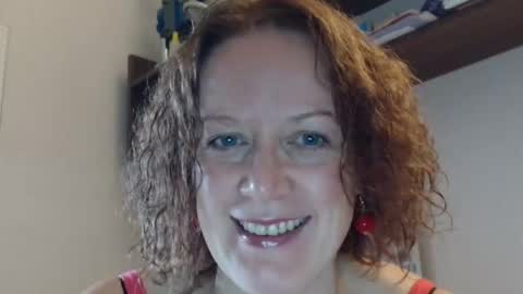 Snapshot of 12ennie chatting on October 10, 2025, 8:02 am 12ennie online show from October 10, 2025, 8:02 am