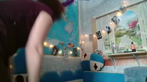 12ennie online show from February 8, 2026, 8:18 am