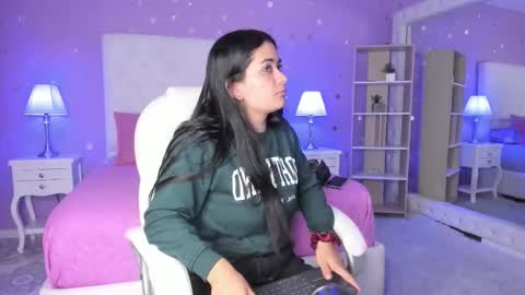 Snapshot of 15_scarlette chatting on November 5, 2025, 3:06 am Scarlette online show from November 5, 2025, 3:06 am