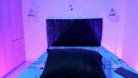 18_zoe online show from March 11, 2026, 12:55 pm