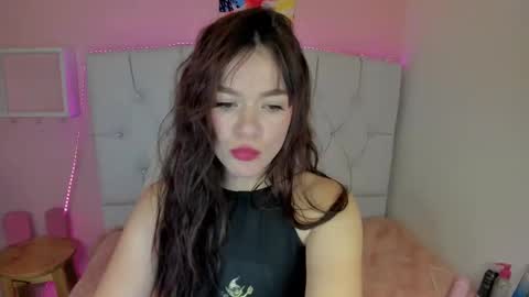 18candy online show from February 19, 2025, 1:18 am