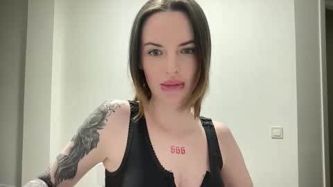 DOVE online show from October 15, 2025, 8:20 pm