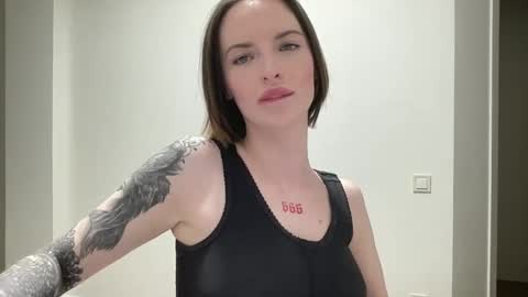 DOVE online show from November 14, 2025, 5:00 pm