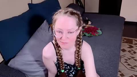 Snapshot of 1goldilocks chatting on June 17, 2026, 4:30 pm online show from June 17, 2026, 4:30 pm