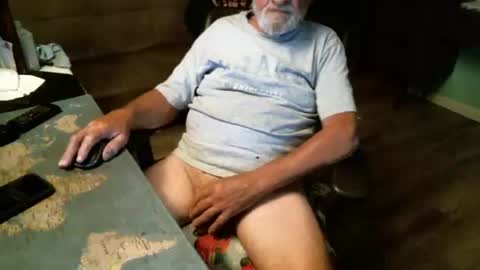 Snapshot of 1handyanddee chatting on April 13, 2026, 11:54 pm 1handyanddee online show from April 13, 2026, 11:54 pm