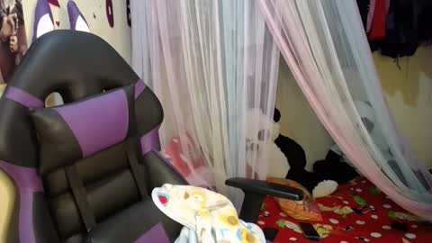 Snapshot of 1kandylove chatting on November 25, 2025, 8:36 am 1kandylove online show from November 25, 2025, 8:36 am