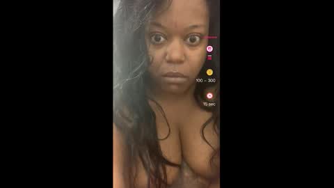 Snapshot of 1lookurhooked chatting on February 1, 2026, 9:13 pm Lillycakes online show from February 1, 2026, 9:13 pm