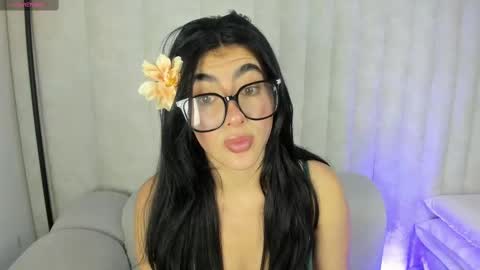 Snapshot of 1m_emily chatting on September 8, 2025, 9:25 pm . online show from September 8, 2025, 9:25 pm