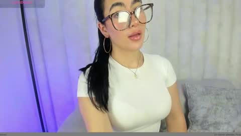 Snapshot of 1m_emily chatting on September 11, 2025, 8:31 pm . online show from September 11, 2025, 8:31 pm