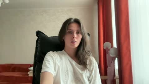 Snapshot of 1mari_01 chatting on June 23, 2026, 3:43 pm Marie online show from June 23, 2026, 3:43 pm