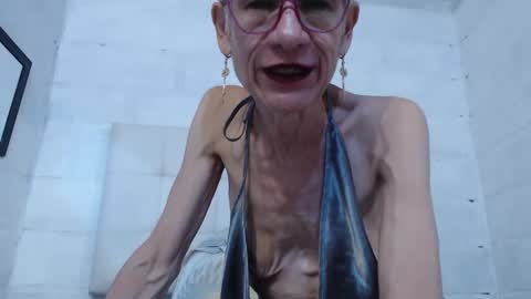 Miss Monserrate online show from January 5, 2025, 9:47 pm