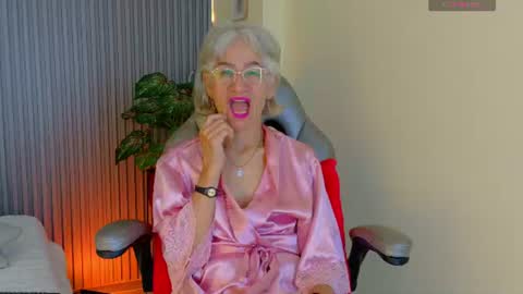 Snapshot of 1miss_monserrate chatting on July 2, 2026, 2:01 pm Miss Monserrate online show from July 2, 2026, 2:01 pm