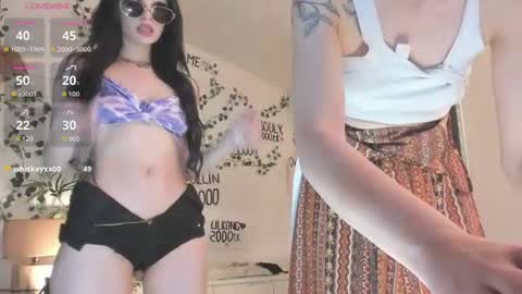 Snapshot of 1munique chatting on June 21, 2026, 8:00 pm Moona online show from June 21, 2026, 8:00 pm