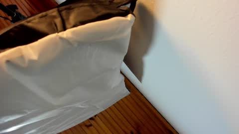 Snapshot of 1naughty_milf chatting on June 10, 2026, 11:31 am Luisa online show from June 10, 2026, 11:31 am