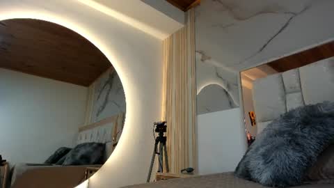 Snapshot of 1naughty_milf chatting on June 12, 2026, 2:38 pm Luisa online show from June 12, 2026, 2:38 pm
