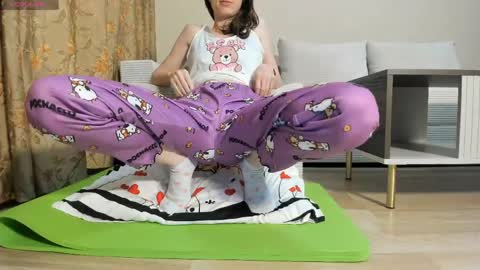 Snapshot of 1nwardly_beauty chatting on June 7, 2026, 10:19 am molly online show from June 7, 2026, 10:19 am