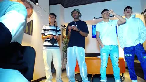 Snapshot of 1pushman chatting on March 4, 2026, 1:50 pm pushman online show from March 4, 2026, 1:50 pm