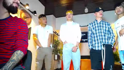 Snapshot of 1pushman chatting on March 5, 2026, 1:51 pm pushman online show from March 5, 2026, 1:51 pm