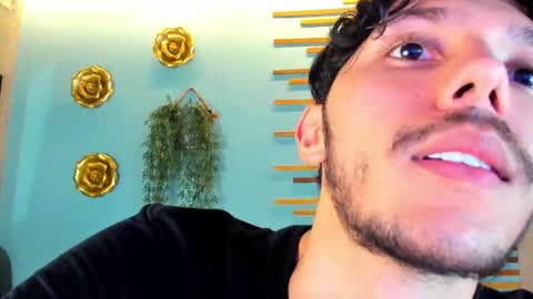 Sebastian online show from September 15, 2025, 6:52 pm