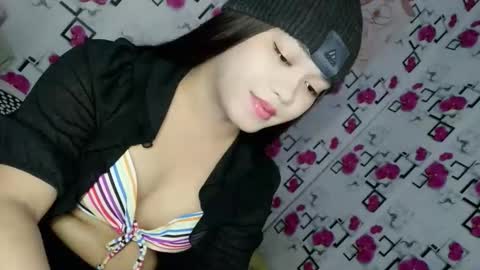 Snapshot of 1sexy_kim69 chatting on April 17, 2026, 4:21 pm 1sexy_kim69 online show from April 17, 2026, 4:21 pm