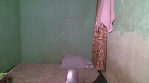 Snapshot of 1smile4u chatting on October 4, 2025, 4:10 am 1smile4u online show from October 4, 2025, 4:10 am