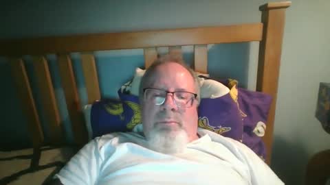 Snapshot of 2003dynawideglide chatting on December 15, 2024, 2:19 am 2003dynawideglide online show from December 15, 2024, 2:19 am