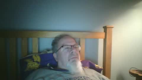 Snapshot of 2003dynawideglide chatting on February 3, 2025, 1:41 am 2003dynawideglide online show from February 3, 2025, 1:41 am