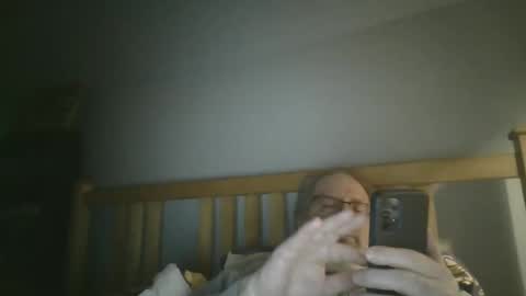 Snapshot of 2003dynawideglide chatting on February 24, 2025, 3:02 am 2003dynawideglide online show from February 24, 2025, 3:02 am