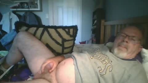 Snapshot of 2003dynawideglide chatting on October 26, 2025, 9:31 pm 2003dynawideglide online show from October 26, 2025, 9:31 pm