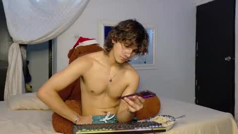 2006_tgn online show from December 18, 2025, 11:44 pm