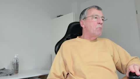 Henk online show from February 16, 2025, 6:43 pm