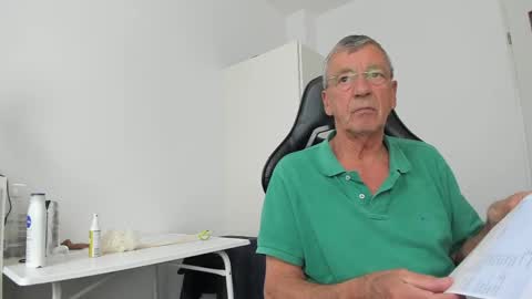 Snapshot of 200gentleman chatting on June 3, 2026, 12:30 pm Henk online show from June 3, 2026, 12:30 pm
