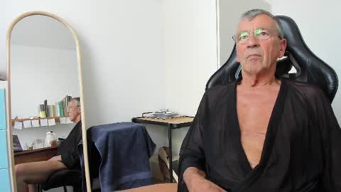 Snapshot of 200gentleman chatting on June 9, 2026, 1:23 pm Henk online show from June 9, 2026, 1:23 pm