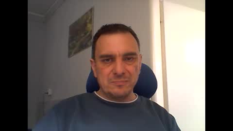 2025eyesforyou online show from April 5, 2026, 7:49 am