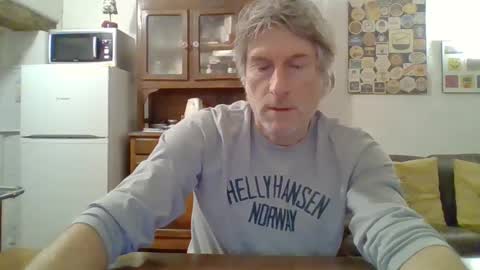 Snapshot of 22esserre chatting on December 20, 2024, 4:14 pm 22esserre online show from December 20, 2024, 4:14 pm