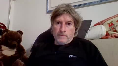 Snapshot of 22esserre chatting on January 28, 2025, 9:19 pm 22esserre online show from January 28, 2025, 9:19 pm