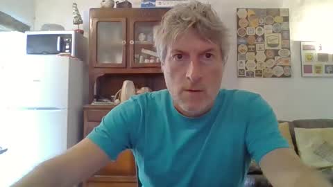 Snapshot of 22esserre chatting on September 17, 2025, 11:23 am 22esserre online show from September 17, 2025, 11:23 am