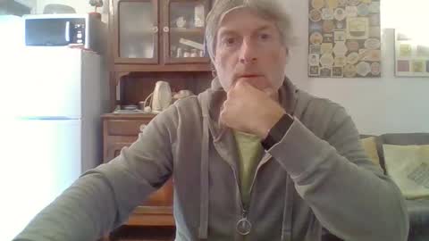 Snapshot of 22esserre chatting on October 2, 2025, 11:39 am 22esserre online show from October 2, 2025, 11:39 am